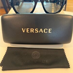 Men’s/unisex Versace sunglasses